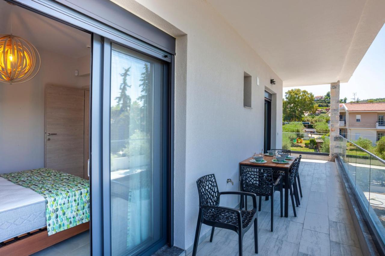 Olia Seaside Residence 120M From The Beach ペフコホリ エクステリア 写真