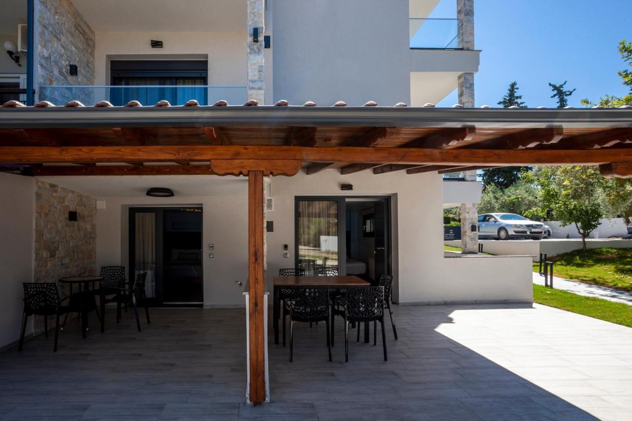 Olia Seaside Residence 120M From The Beach ペフコホリ エクステリア 写真