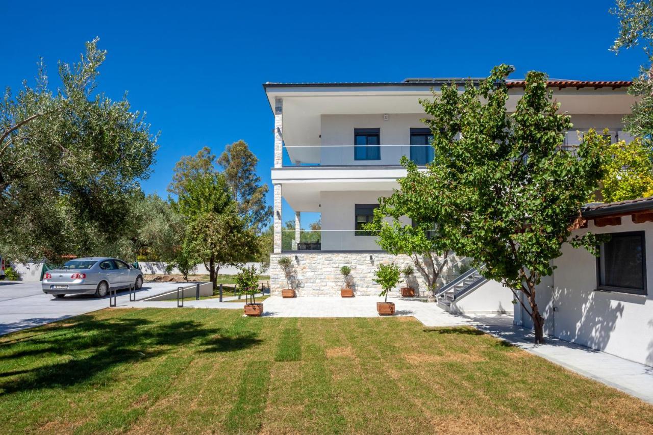 Olia Seaside Residence 120M From The Beach ペフコホリ エクステリア 写真