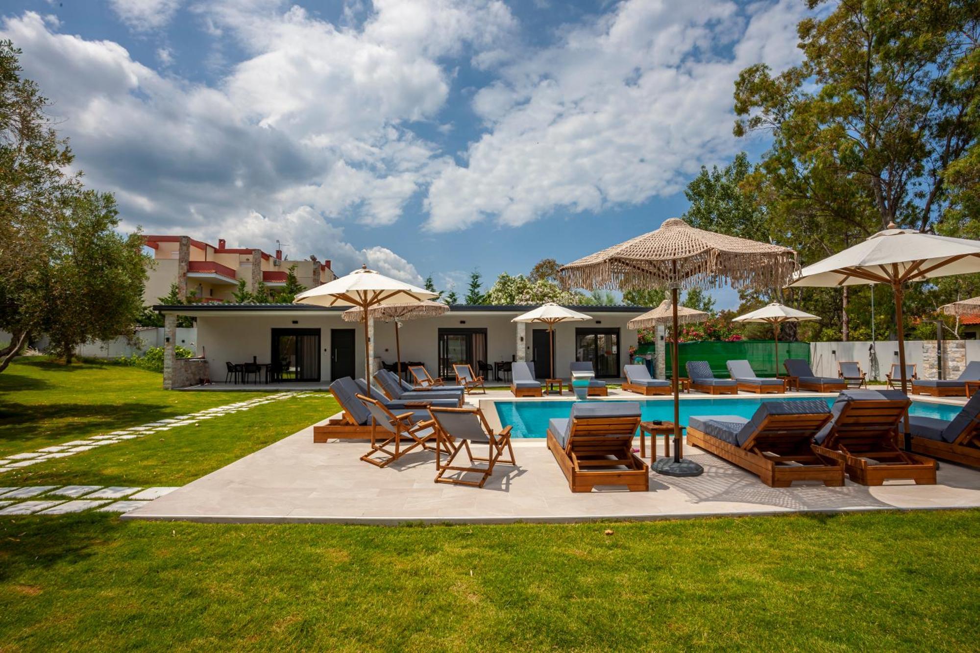 Olia Seaside Residence 120M From The Beach ペフコホリ エクステリア 写真